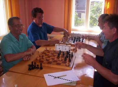 11:26 Цивиляне отмечают Международный день шахмат
